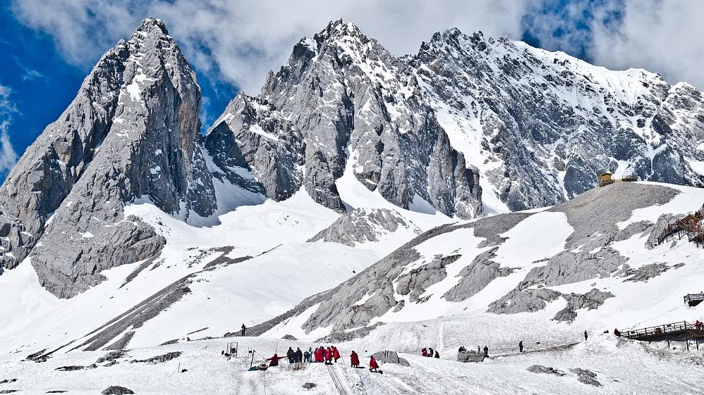 9D7N MAJESTIC YUNNAN SHANGRILA + YULONG SNOW MOUNTAIN & ROYAL BANQUET